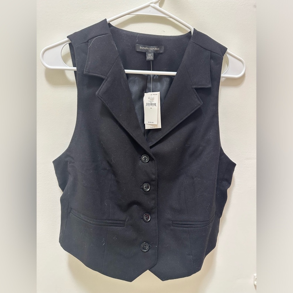 New with tag. Size 8. Black